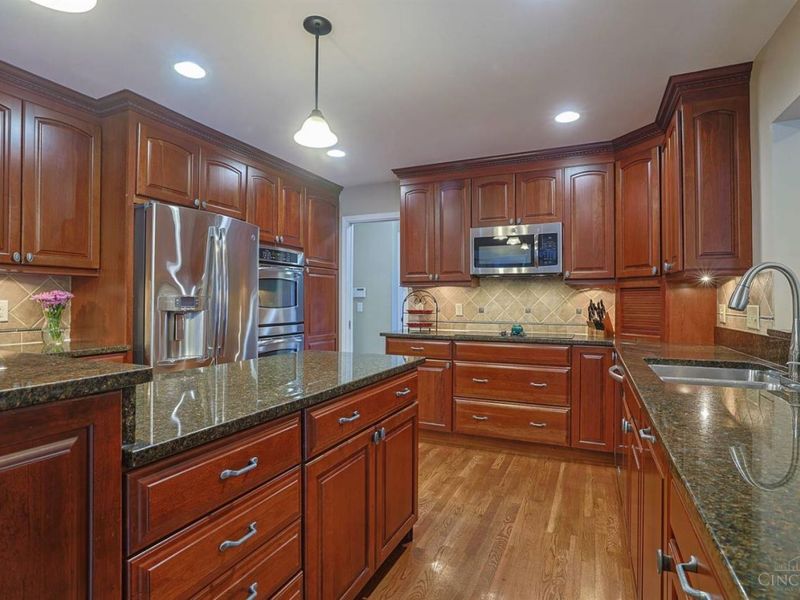 7265 Timberknoll Drive, Cincinnati, OH 45242 Photo 10