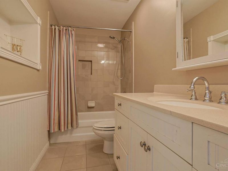 7265 Timberknoll Drive, Cincinnati, OH 45242 Photo 38
