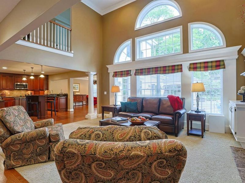 7265 Timberknoll Drive, Cincinnati, OH 45242 Photo 6