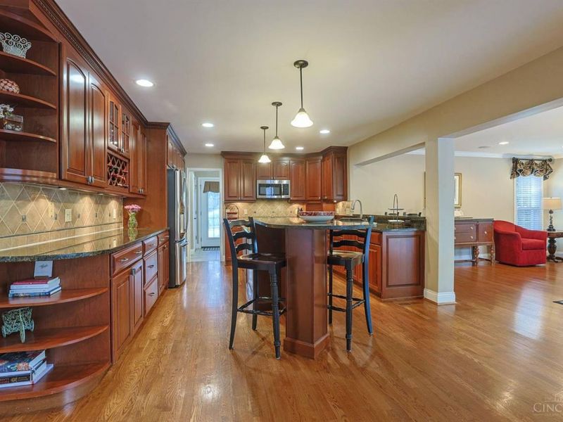 7265 Timberknoll Drive, Cincinnati, OH 45242 Photo 9