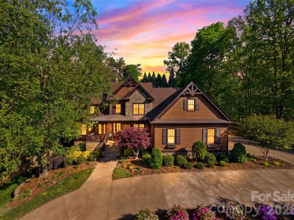2748 Trent Drive NE, Conover, NC 28613