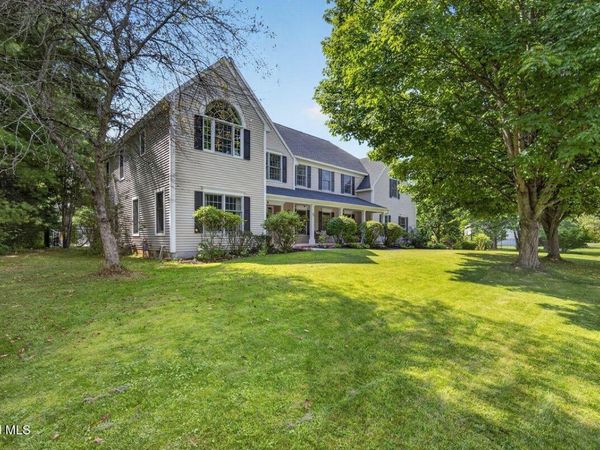 73 Fields End Drive, Glenmont, NY 12077