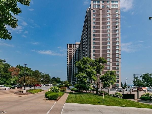 12900 Lake Avenue , Unit 707, Lakewood, OH 44107