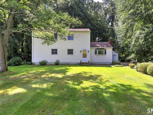 22 Central , North Haven, CT 06473