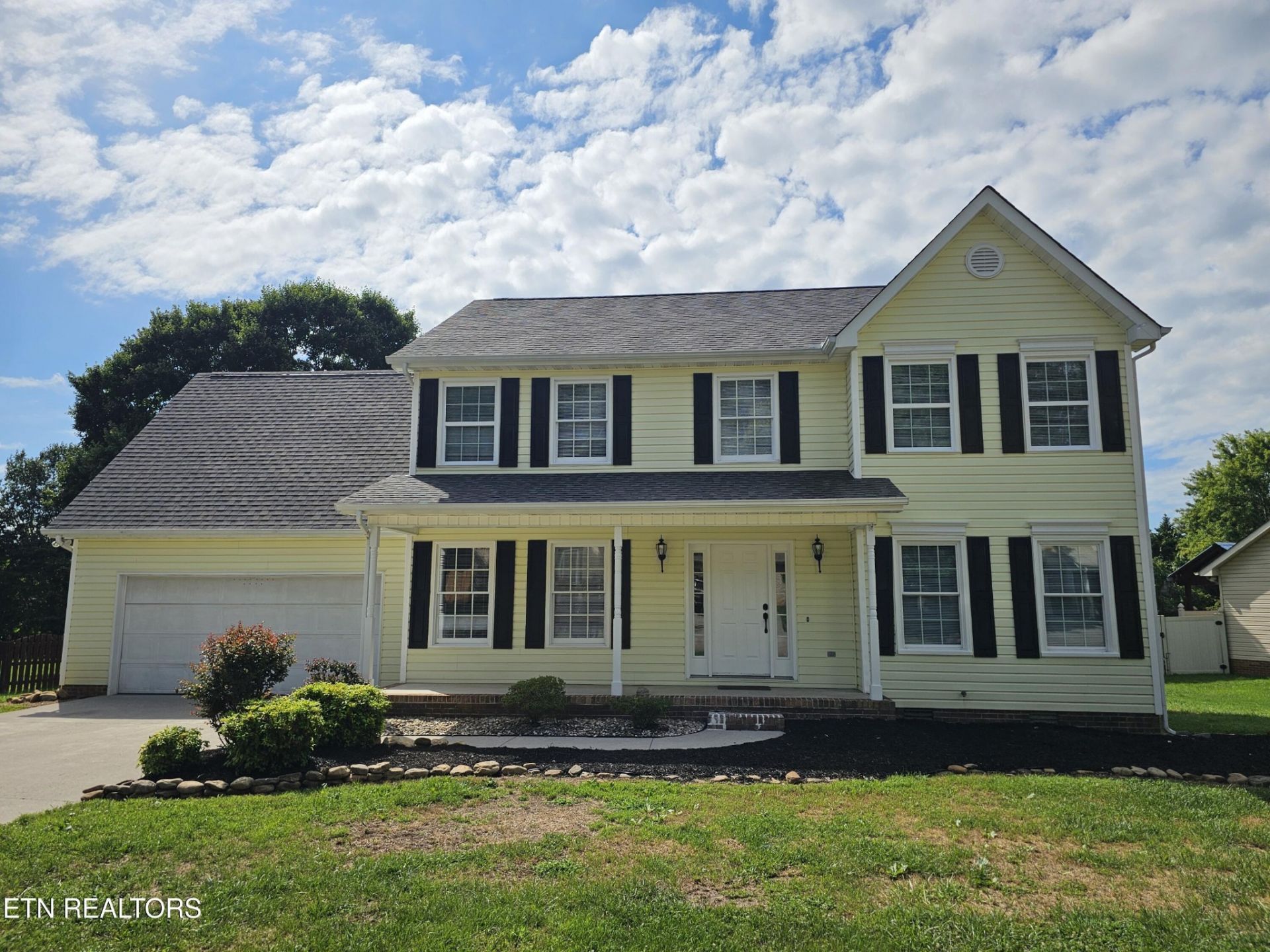 2818 Fawnridge Lane, Knoxville, TN 37938 Main Photo