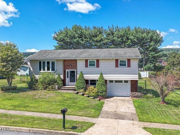 306 Cardinal Drive, Larksville, PA 18704