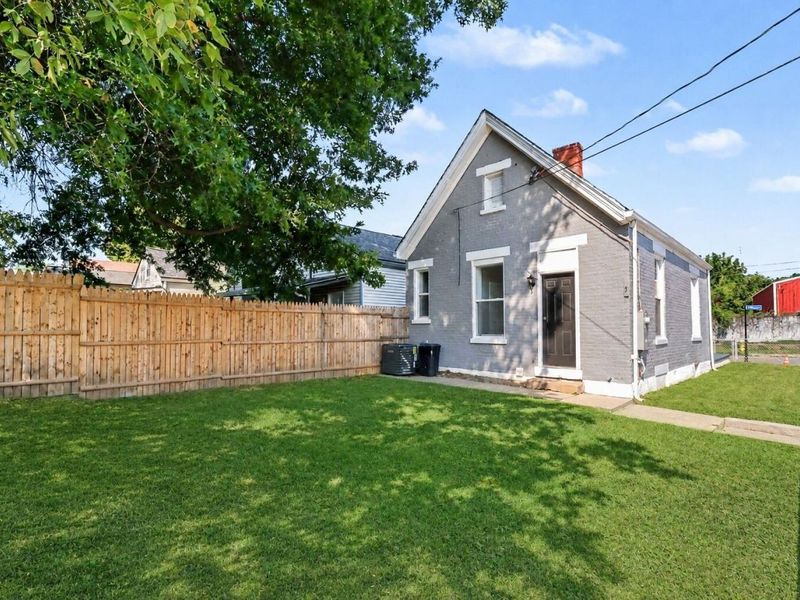 1 Pike Street, Covington, KY 41016 Photo 2