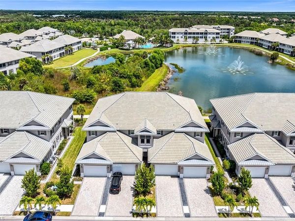 257 Indies DR E, Unit 202, NAPLES, FL 34114