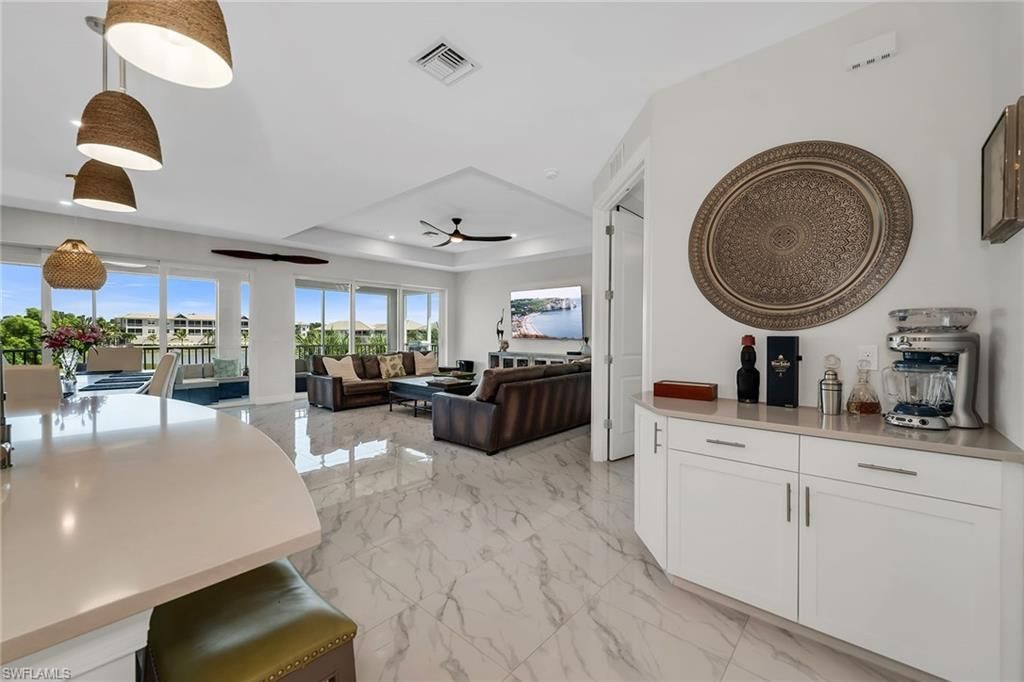 257 Indies Dr E, Unit 202, Naples, FL 34114 Photo