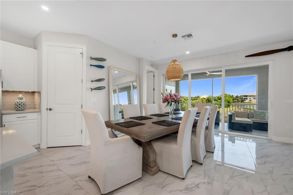 257 Indies Dr E, Unit 202, Naples, FL 34114 Photo