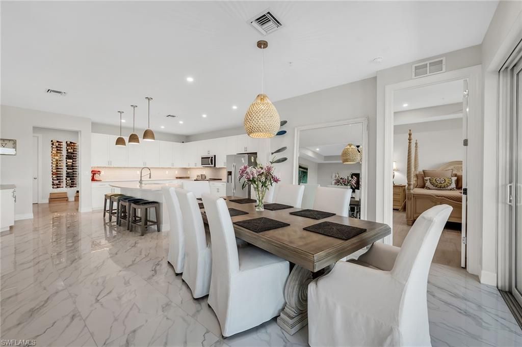 257 Indies Dr E, Unit 202, Naples, FL 34114 Photo