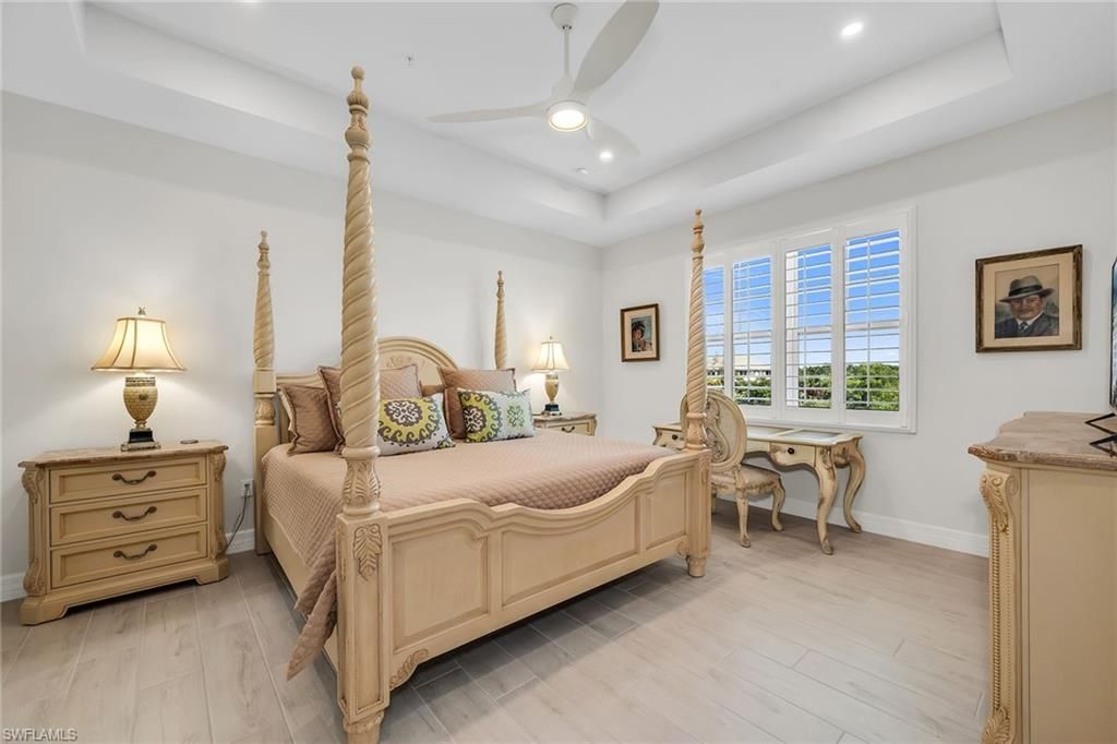 257 Indies Dr E, Unit 202, Naples, FL 34114 Photo