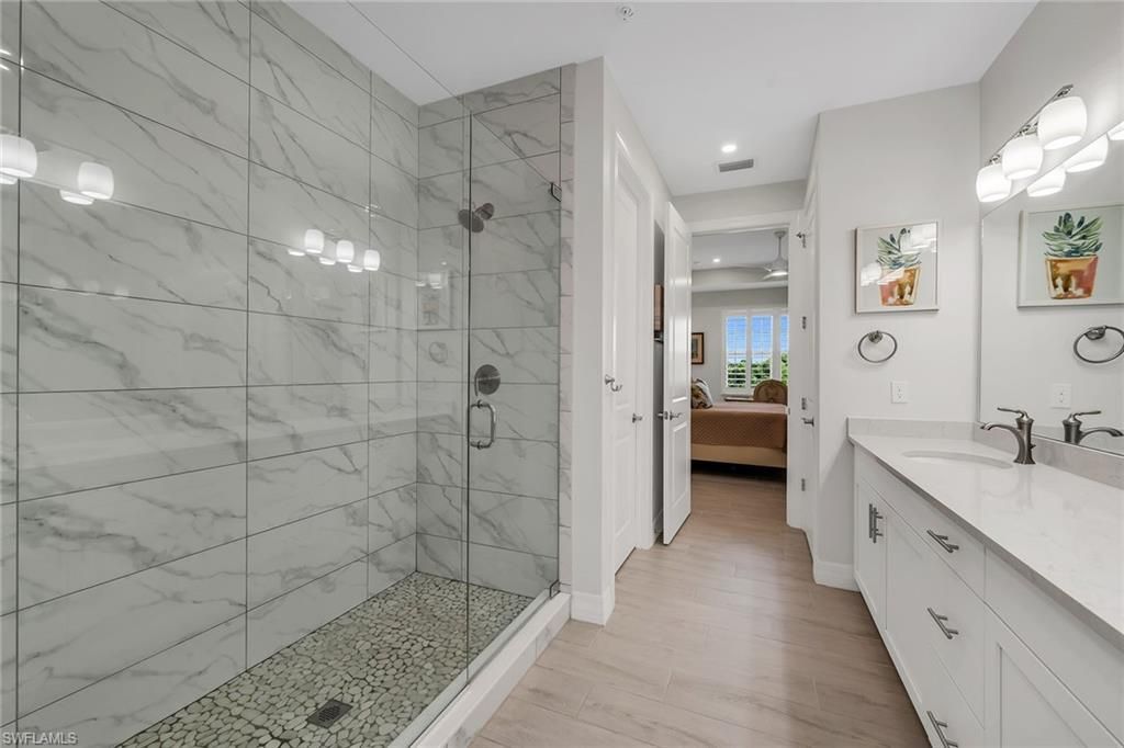 257 Indies Dr E, Unit 202, Naples, FL 34114 Photo