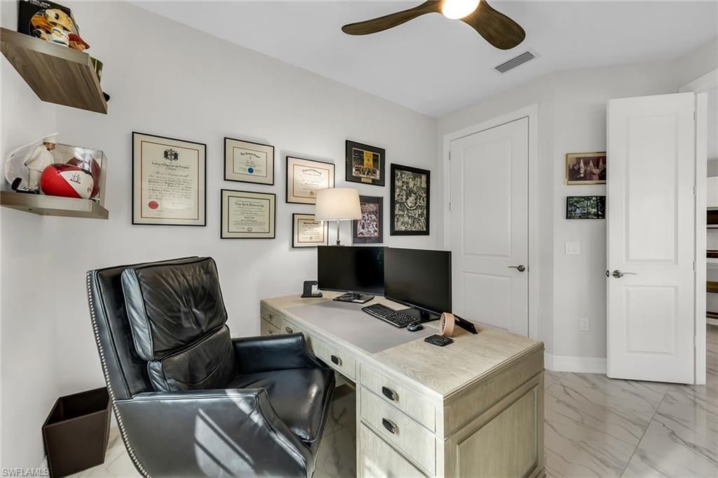 257 Indies Dr E, Unit 202, Naples, FL 34114 Photo