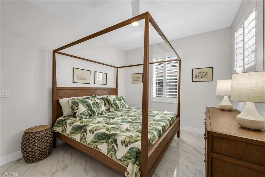257 Indies Dr E, Unit 202, Naples, FL 34114 Photo