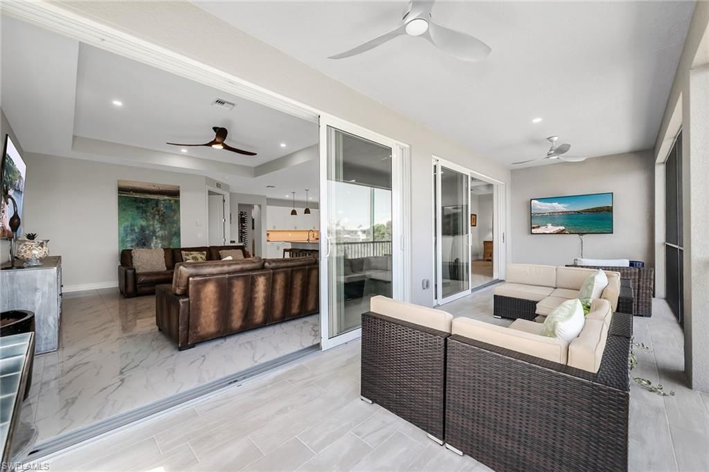 257 Indies Dr E, Unit 202, Naples, FL 34114 Photo