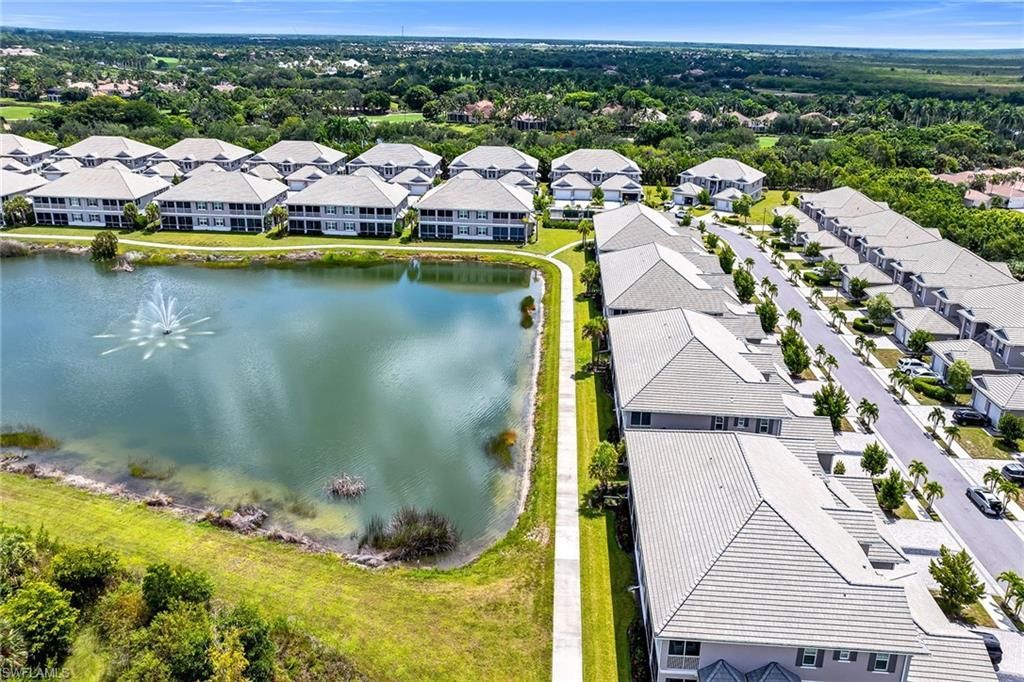 257 Indies Dr E, Unit 202, Naples, FL 34114 Photo