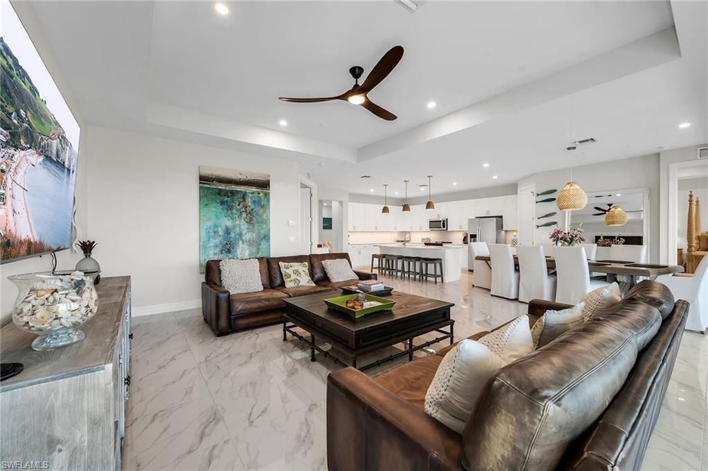 257 Indies Dr E, Unit 202, Naples, FL 34114 Photo