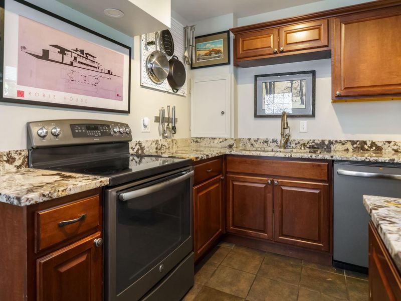 3781 Eisenhower Road, Columbus, OH 43224 Photo 14
