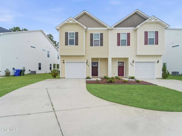 205 Shallowbag Bay Lane, Jacksonville, NC 28546