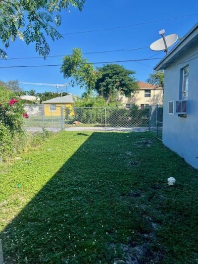 2005 Beautiful Avenue, West Palm Beach, FL 33407 Photo