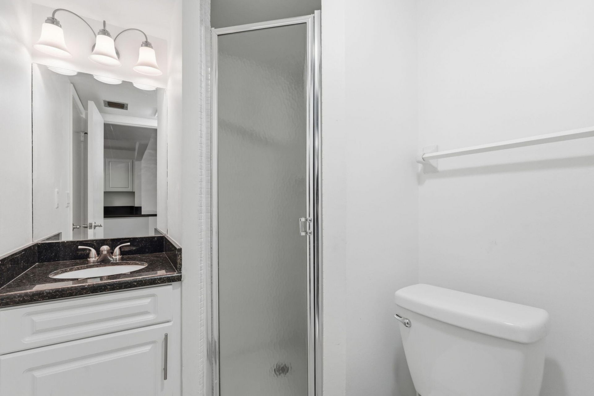 9325 Lagoon Place, Unit 405, Davie, FL 33324 Photo