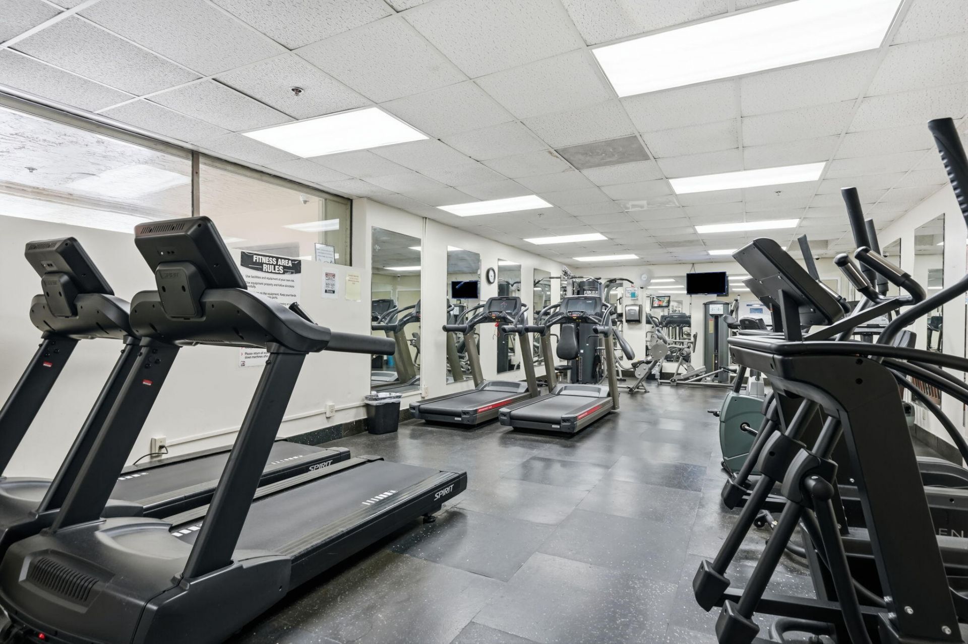 9325 Lagoon Place, Unit 405, Davie, FL 33324 Photo