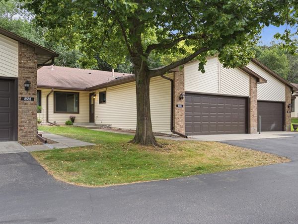 8564 134th Street W, Apple Valley, MN 55124