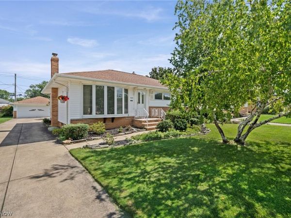 7227 Oakwood Road , Parma, OH 44130