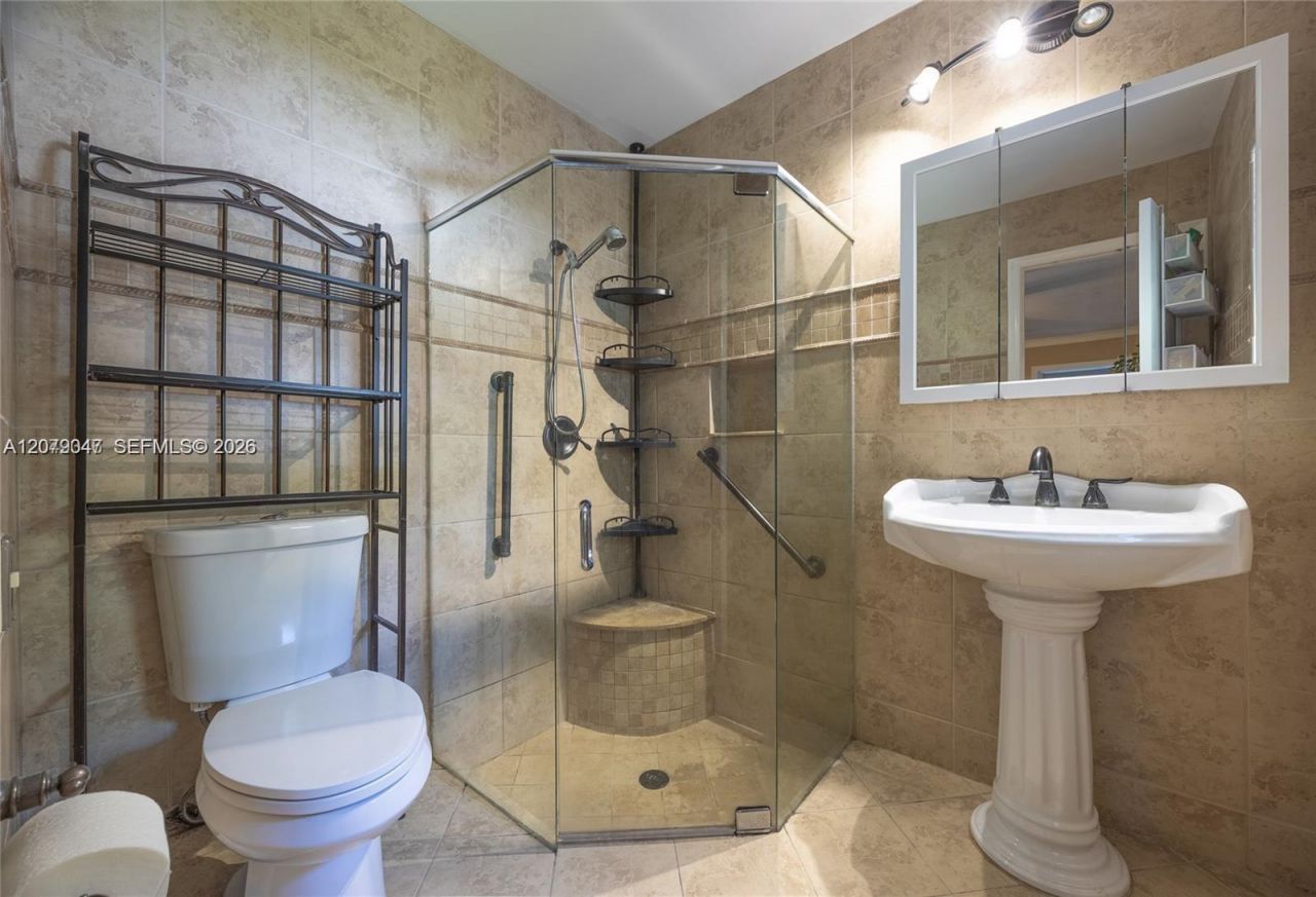 8350 NW 27th Pl, Sunrise, FL 33322 Photo