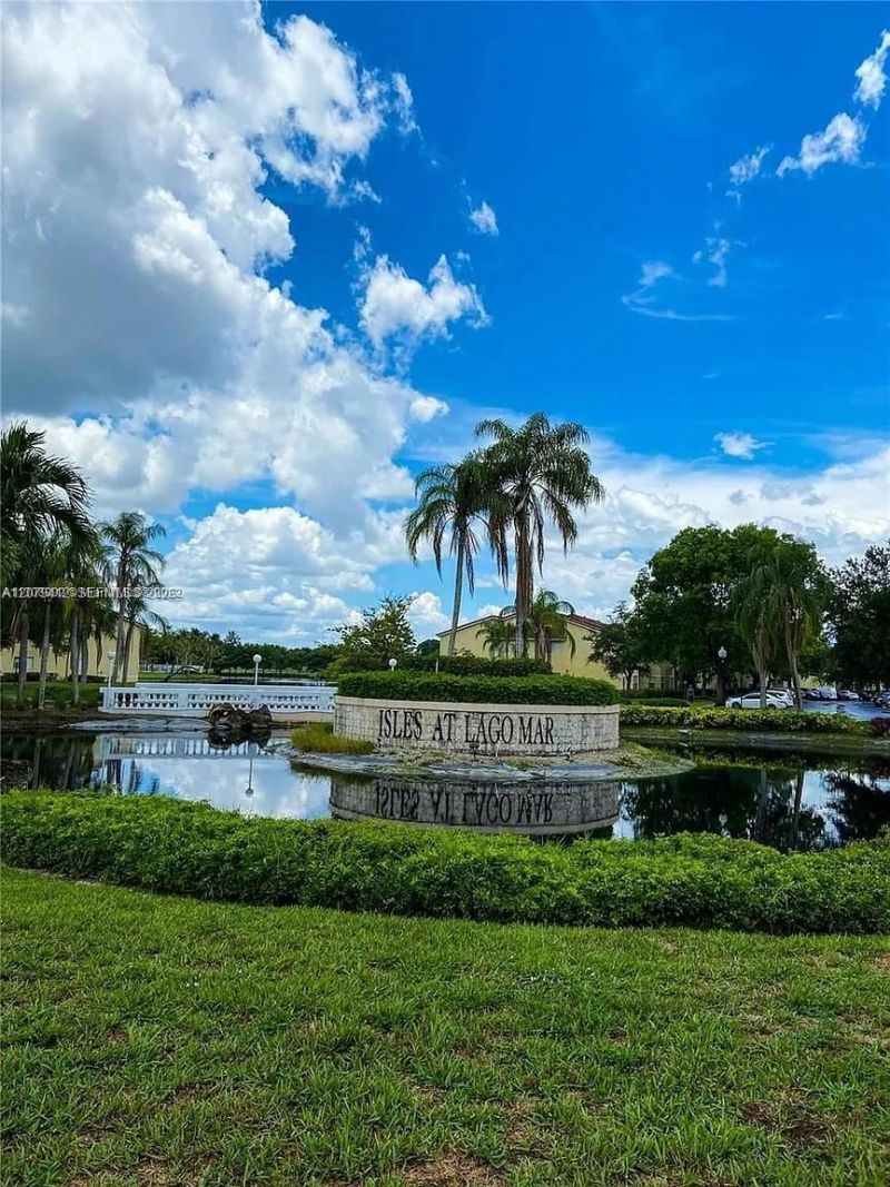 13090 Vista Isles Dr, Unit 125, Sunrise, FL 33325 Photo