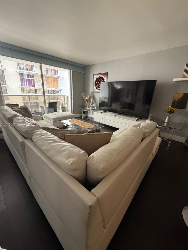 6039 Collins Ave, Unit 1505, Miami Beach, FL 33140 Photo