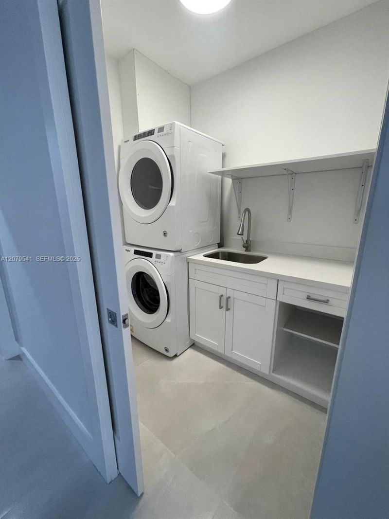 6331 SW 23rd St, Miami, FL 33155 Photo