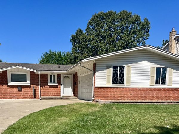 19342 Coventry Drive, Riverview, MI 48193