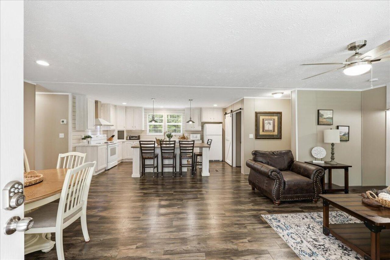3033 Princess Pond Road Photo 10
