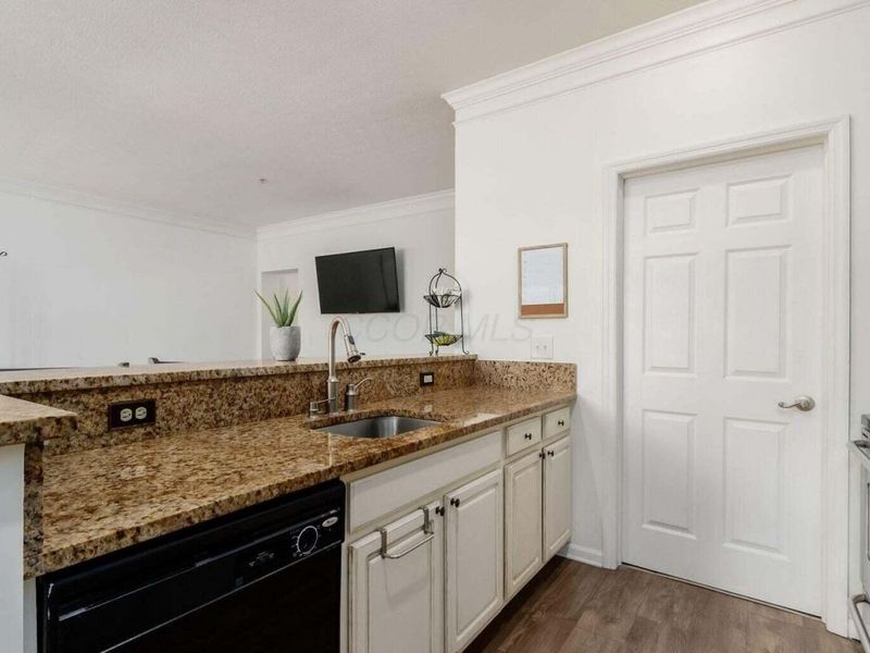 6065 Craughwell Lane , Dublin, OH 43017 Photo 9