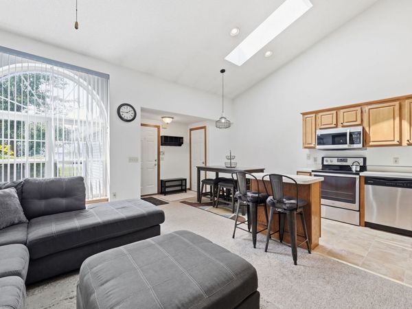126 Brookfield Ln, Unit 126, Agawam, MA 01001