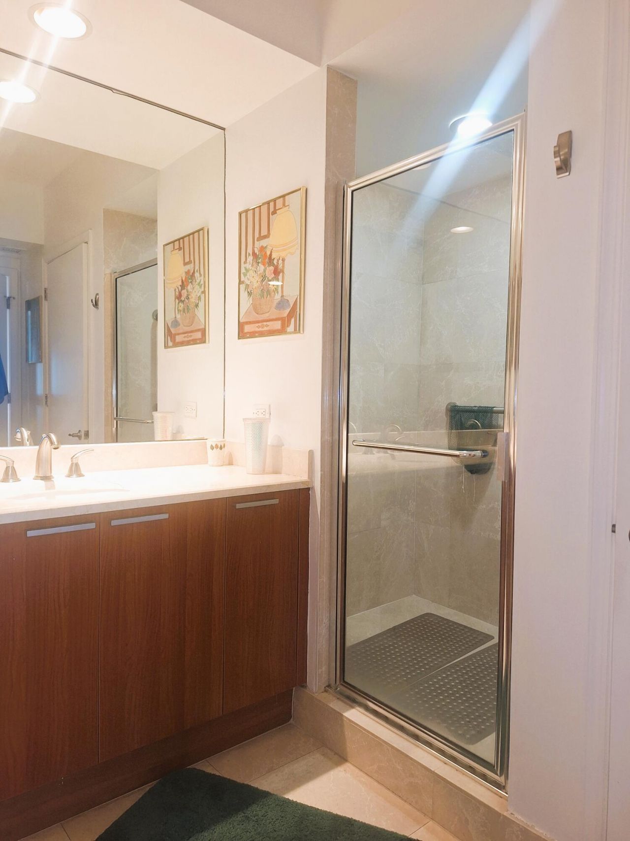 2650 Lake Shore Drive, Unit 1705, Riviera Beach, FL 33404 Photo
