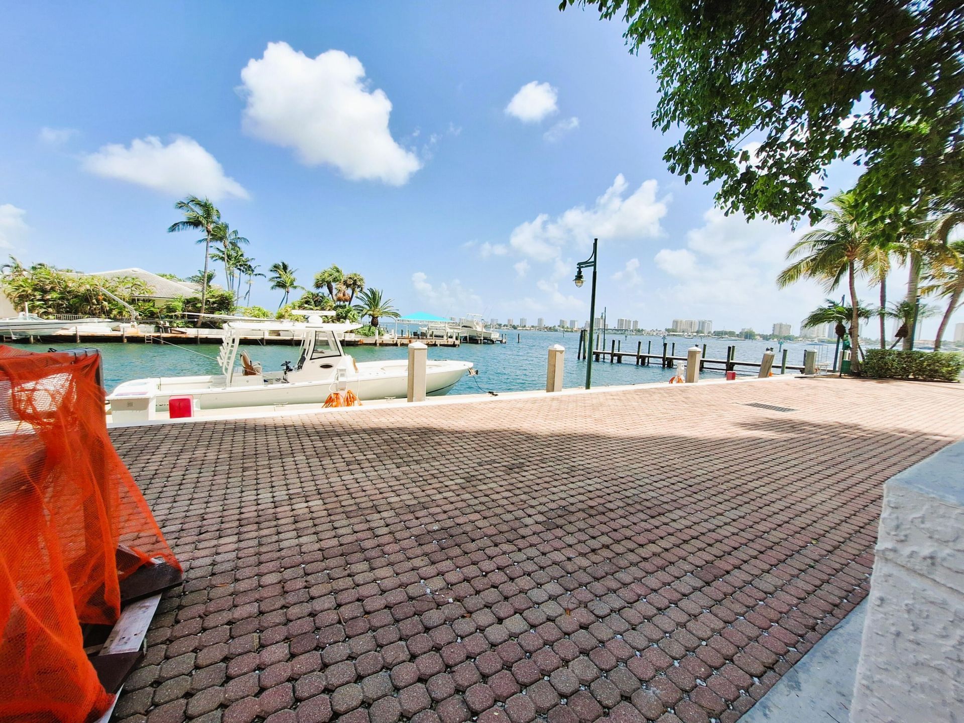 2650 Lake Shore Drive, Unit 1705, Riviera Beach, FL 33404 Photo