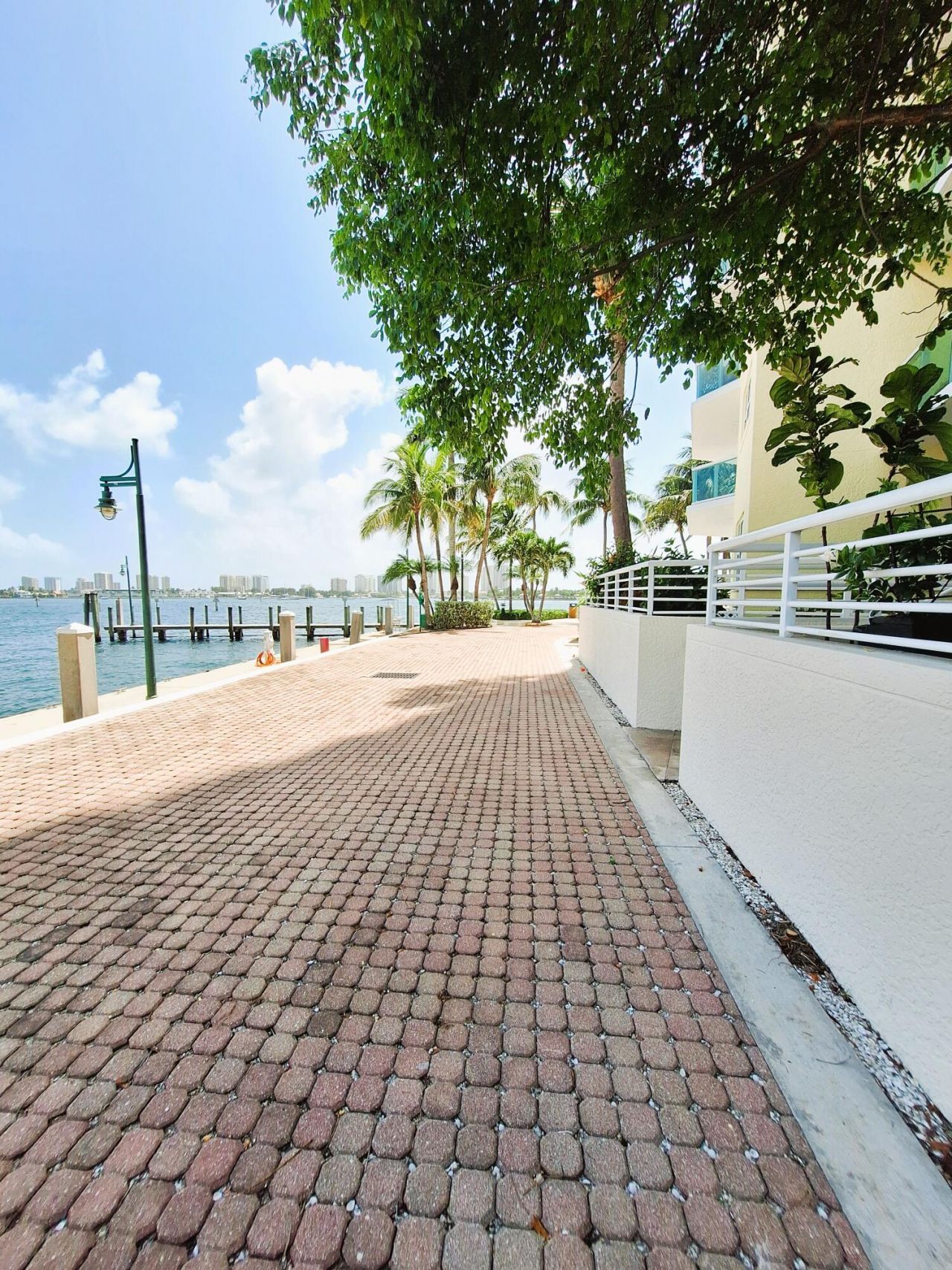 2650 Lake Shore Drive, Unit 1705, Riviera Beach, FL 33404 Photo