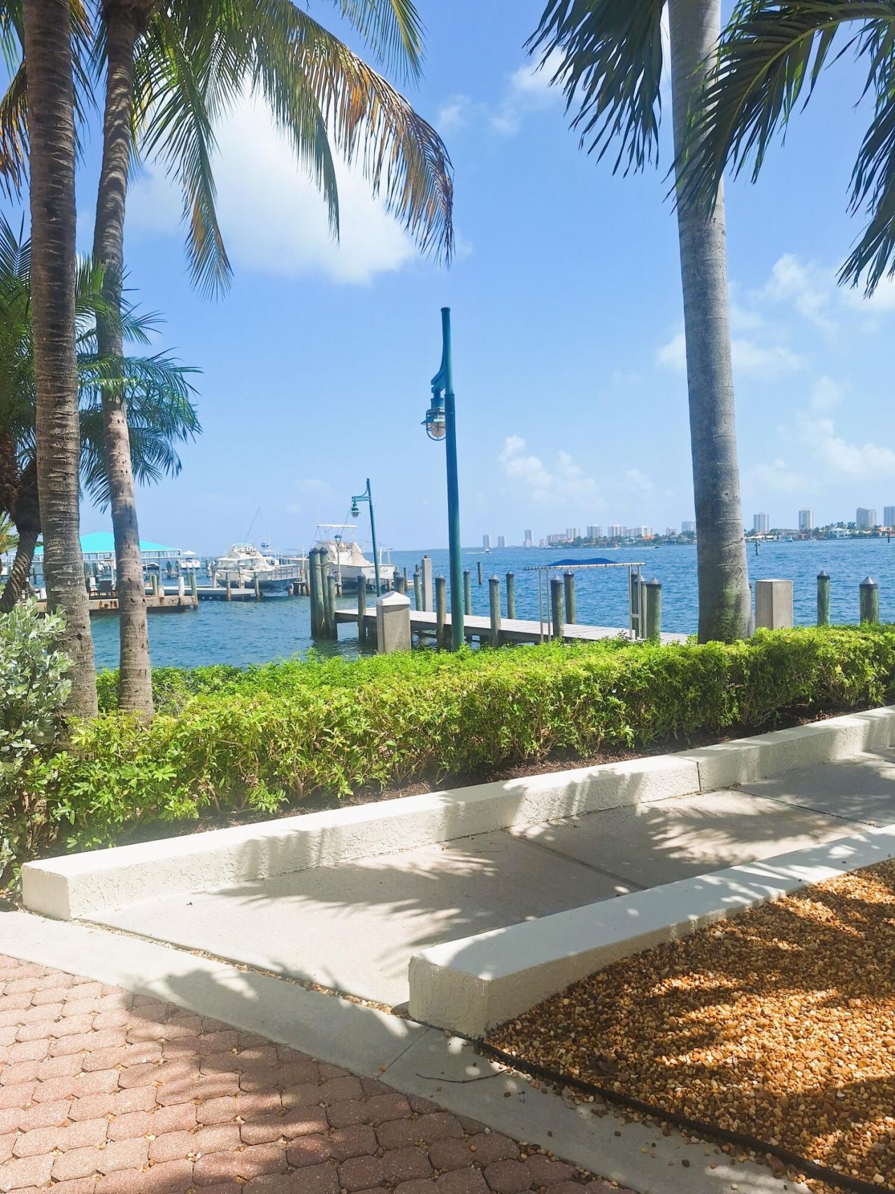 2650 Lake Shore Drive, Unit 1705, Riviera Beach, FL 33404 Photo