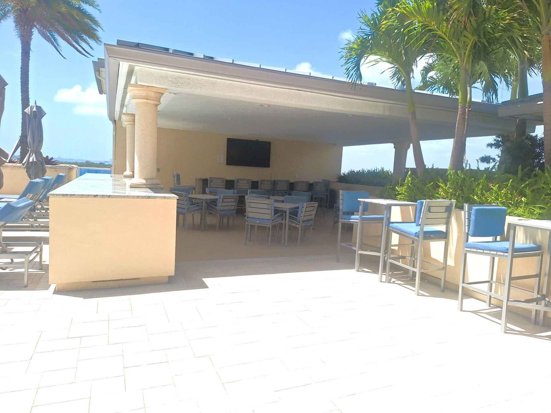 2650 Lake Shore Drive, Unit 1705, Riviera Beach, FL 33404 Photo