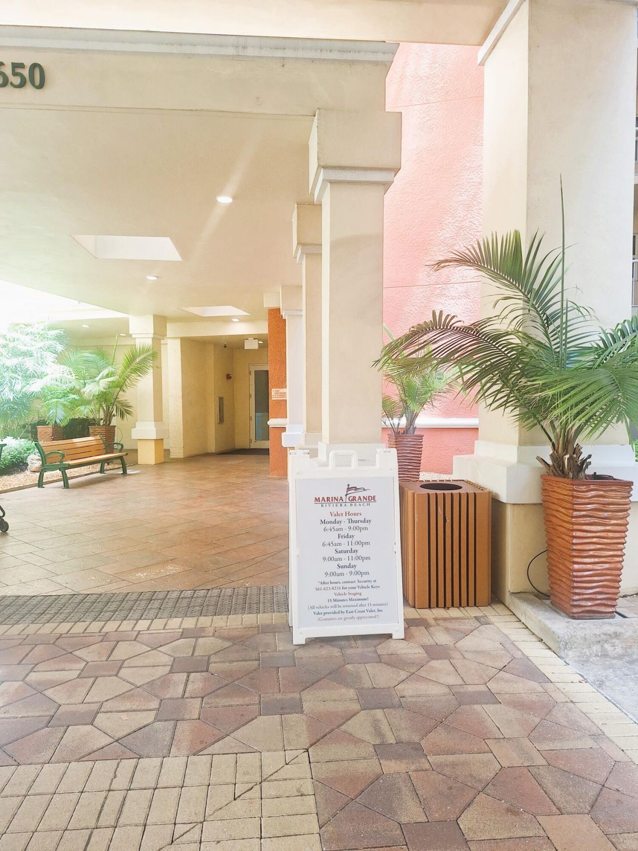 2650 Lake Shore Drive, Unit 1705, Riviera Beach, FL 33404 Photo