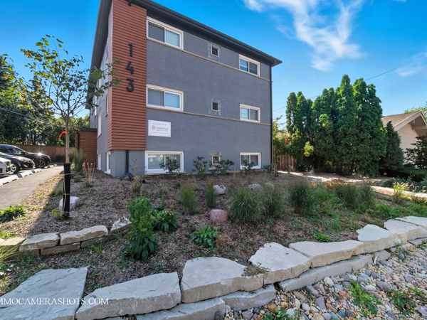 143 Ann Street , Unit 2S, Clarendon Hills, IL 60514