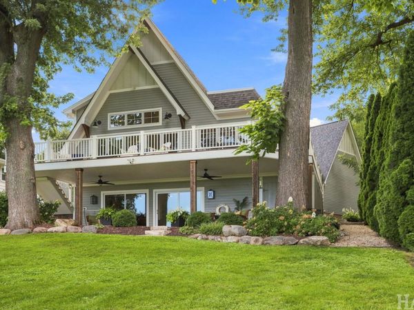 1222 Old Bay Road, McHenry, IL 60051