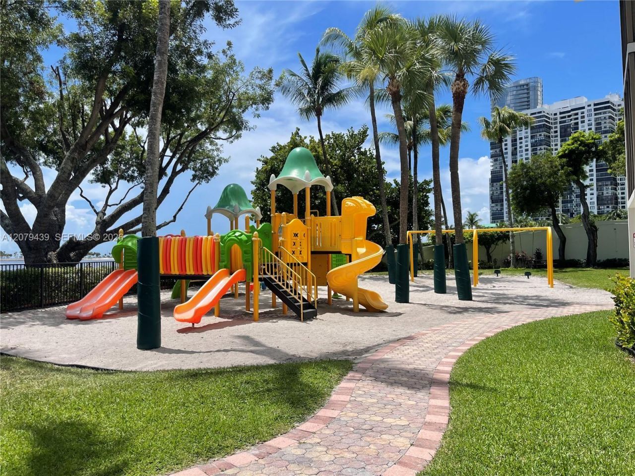 1901 Brickell Ave , Unit B506, Miami, FL 33129 Photo