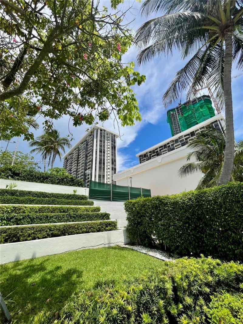 1901 Brickell Ave , Unit B506, Miami, FL 33129 Photo