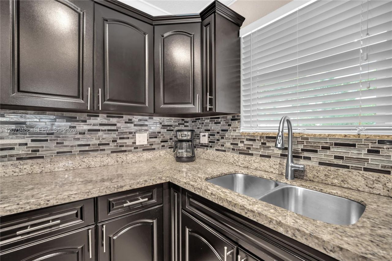 628 SW 4th St, Hallandale Beach, FL 33009 Photo