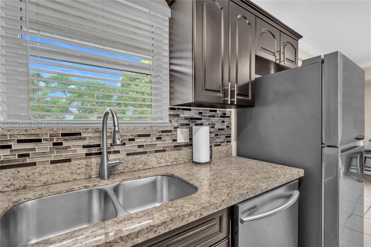 628 SW 4th St, Hallandale Beach, FL 33009 Photo