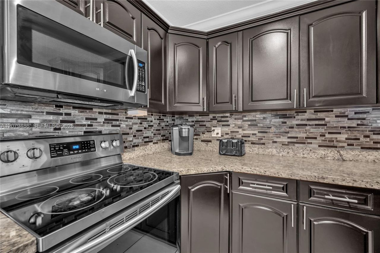 628 SW 4th St, Hallandale Beach, FL 33009 Photo